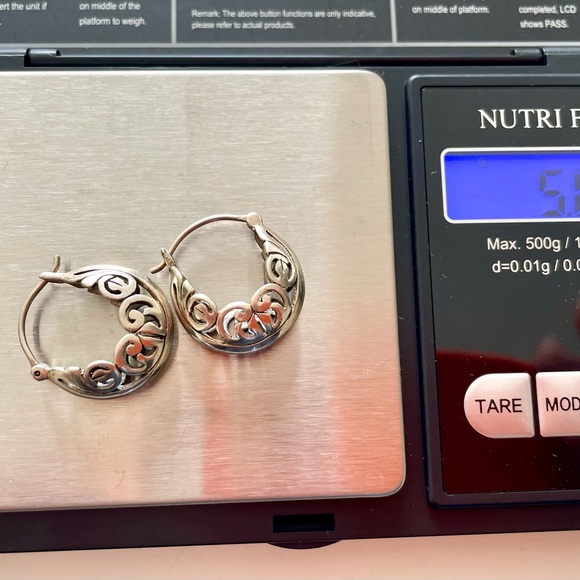 Retired Silpada 925 Sterling Silver Filigree Open Hoop Huggie Post Earrings - Picture 5 of 5